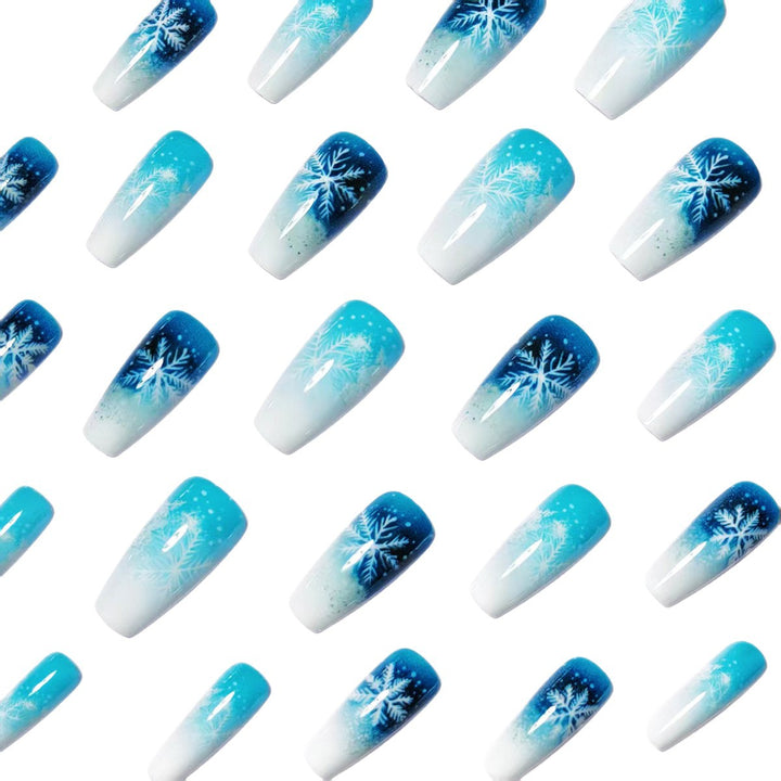Creative artificial nails with winter snow motif Stornfield