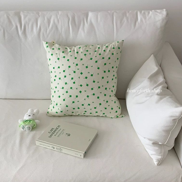 Decorative Floral Pattern Cushion