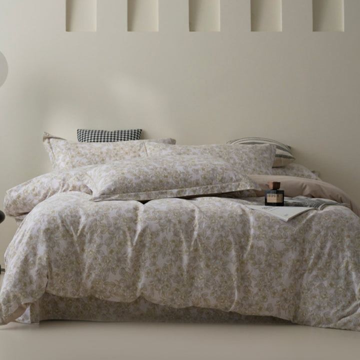 Bedding set made of cotton percale with geometric check pattern, breathable and easy to iron