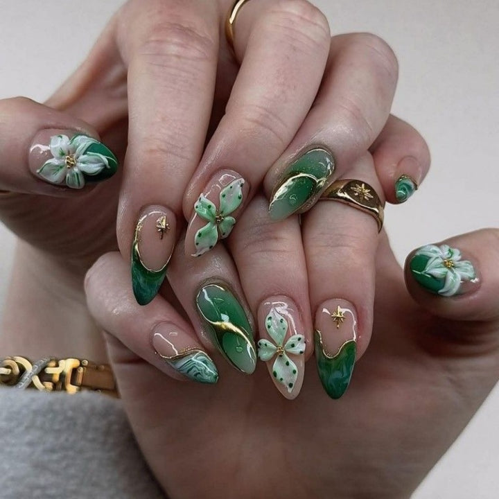 Animal-Inspired Press-On Nail Art Set Stornfield