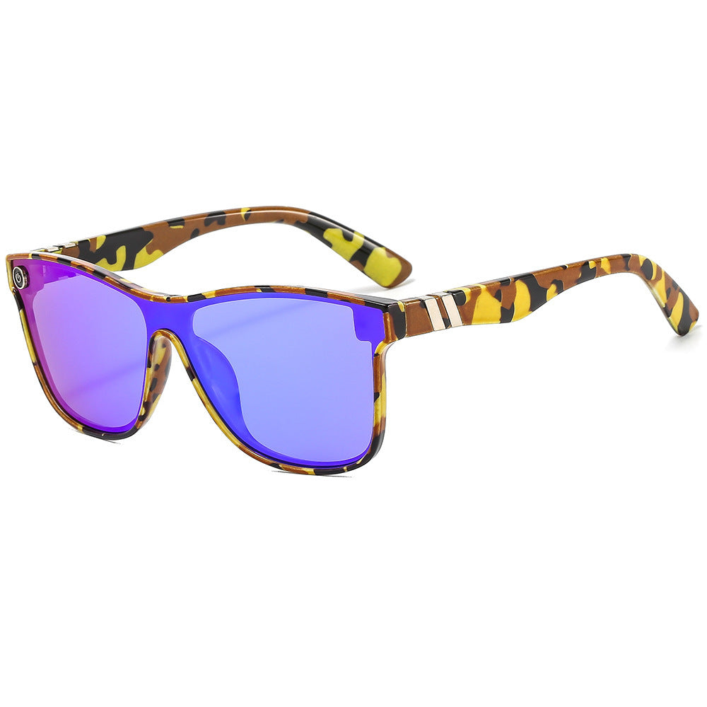 Fashion-Forward Retro-Inspired Sunglasses Stornfield