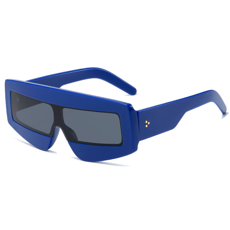Women futuristic sunglasses in chunky design Stornfield