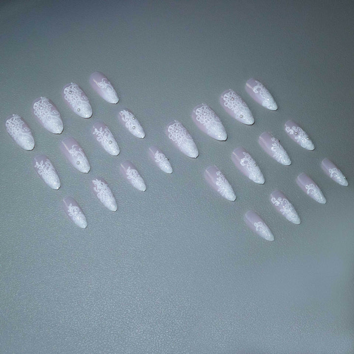 Elegant Lace Design Acrylic Nail Art Kit