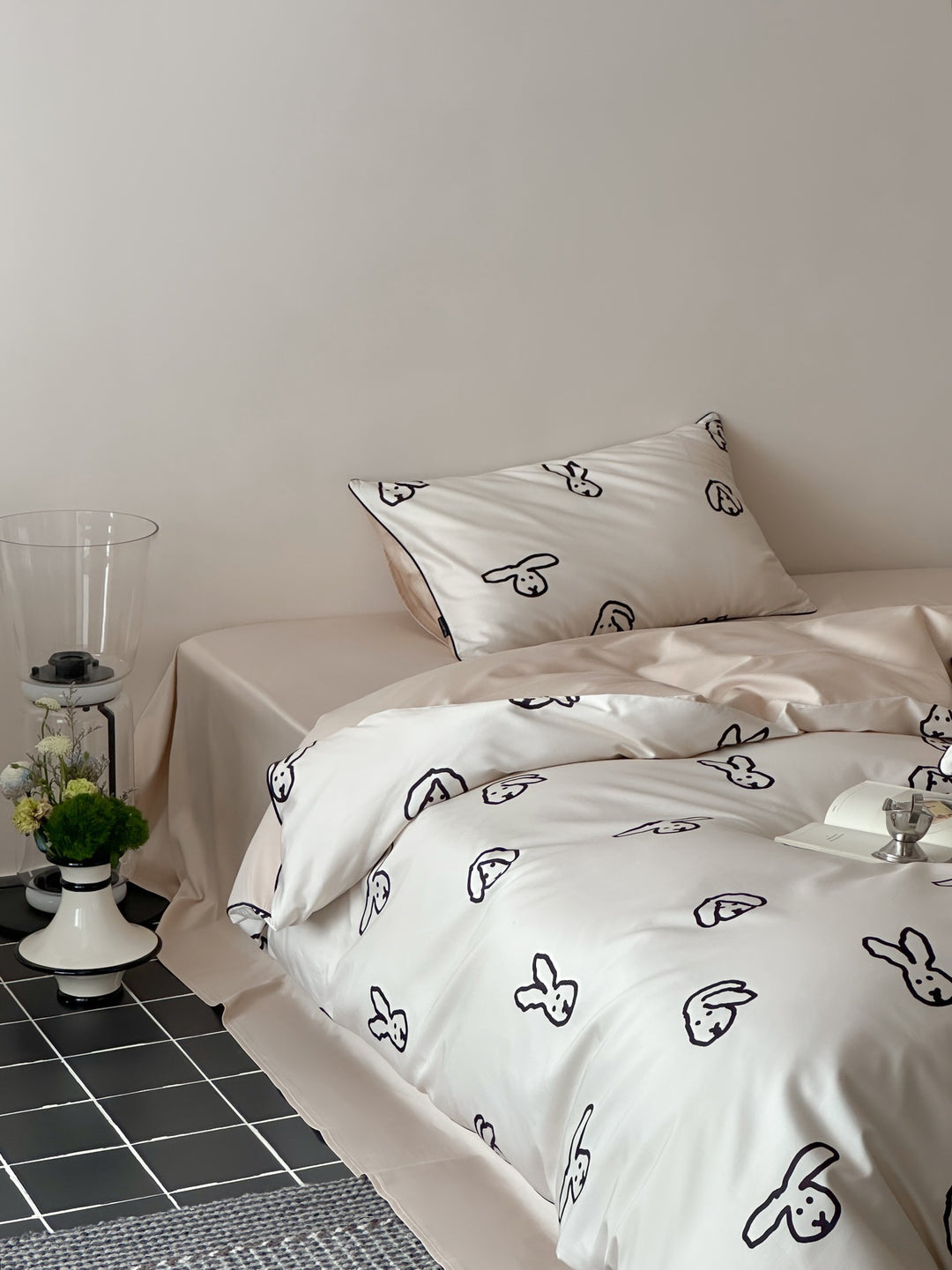 Microfiber bedding set with colorful terrazzo pattern, soft & easy care