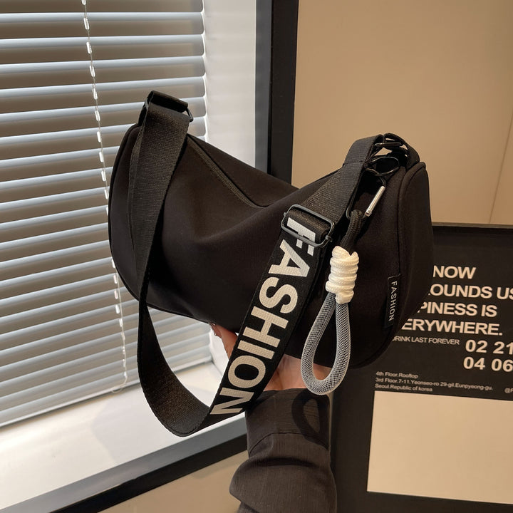 Fashionable shoulder bag with adjustable carrying strap Stornfield