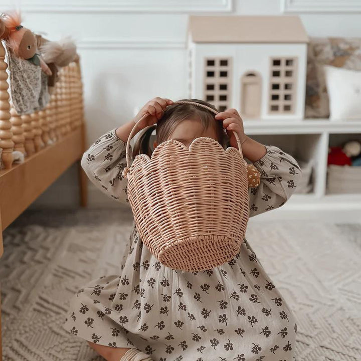 Handwoven basket with handle Stornfield
