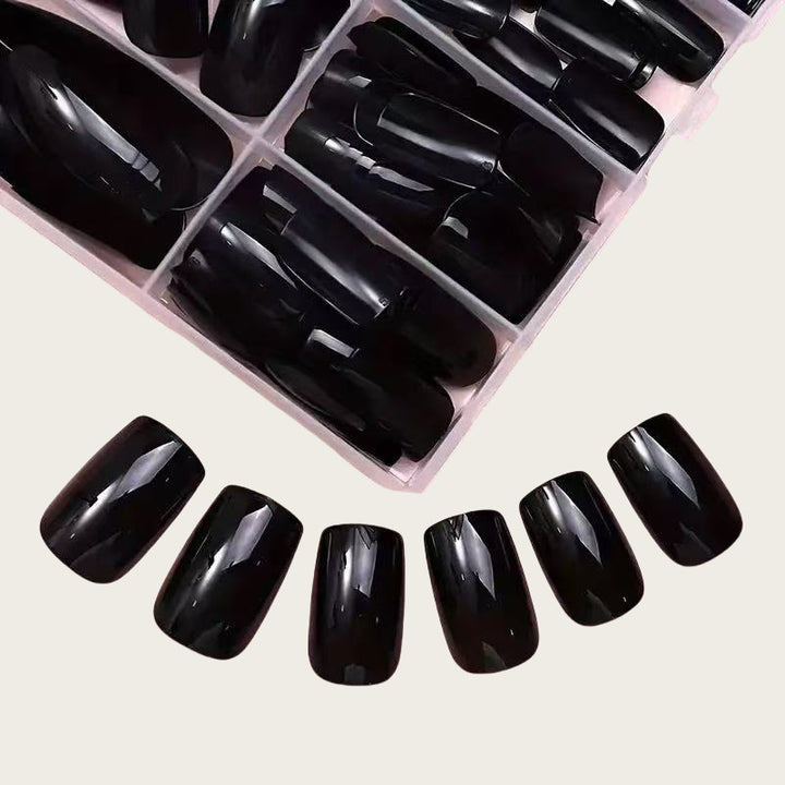 Artificial Nail Set in Shimmering Black Width Stornfield
