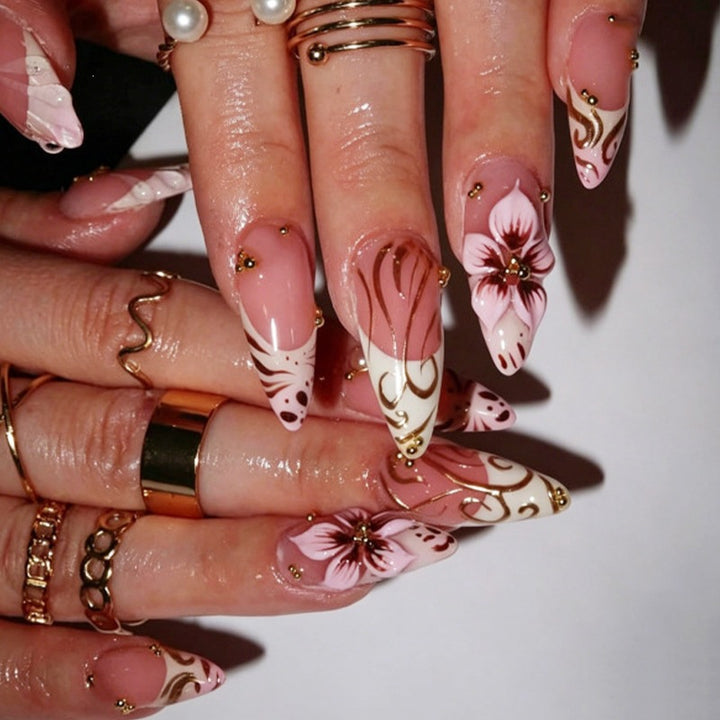 Artificial nail set with elegant design Stornfield