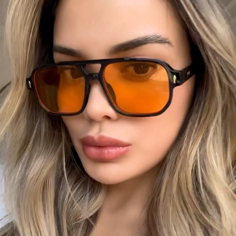 Women's trendy square sunglasses with luxurious details Stornfield