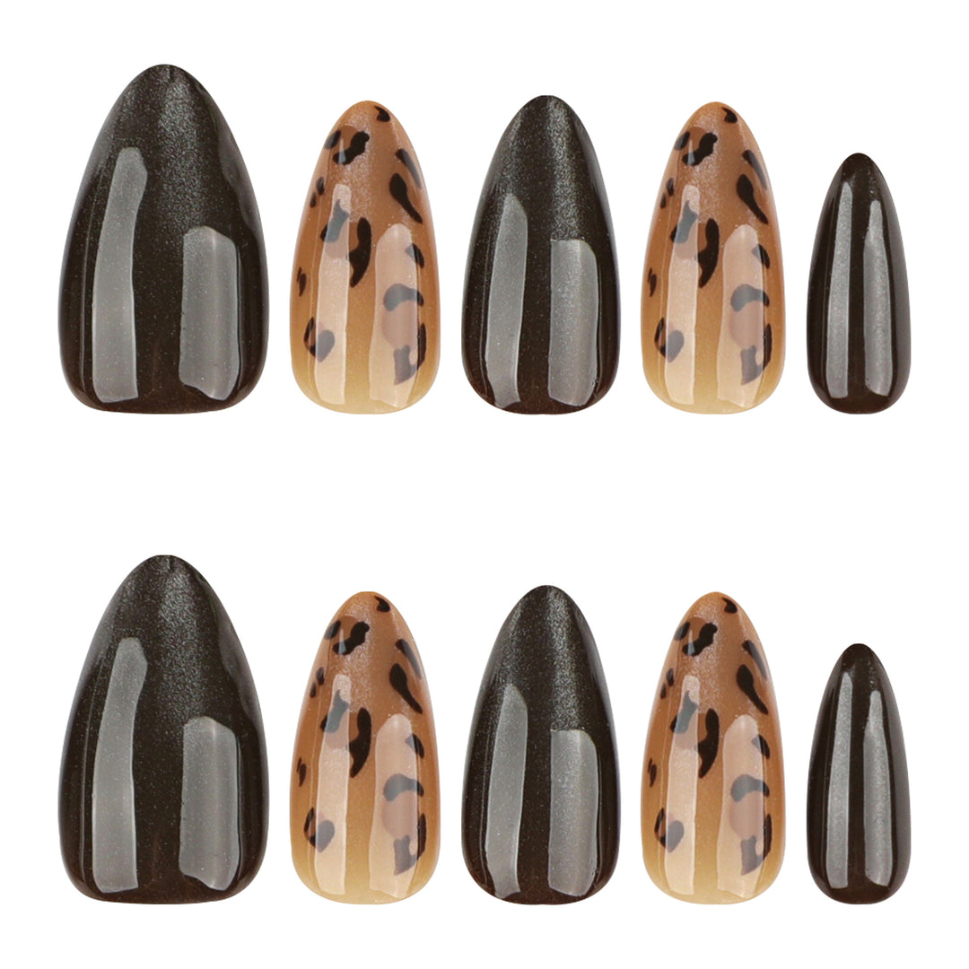 Artful nail extensions with unique leopard pattern and shine Stornfield