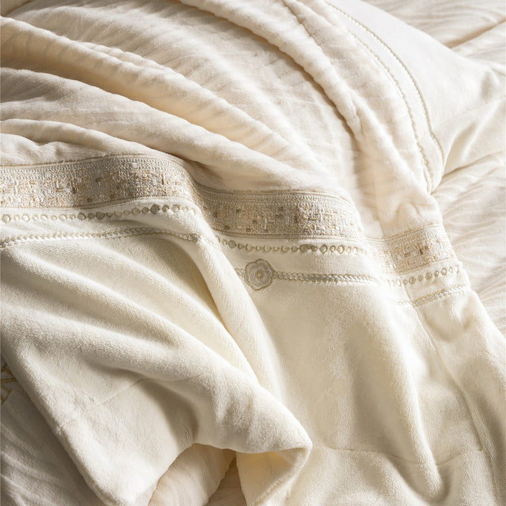 Wavy-Quilted Cotton Duvet Cover Set with Lace-Trim Border