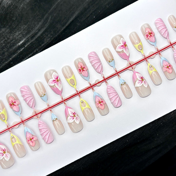 Elegant Polka Dot and Lace Press-On Nail Set