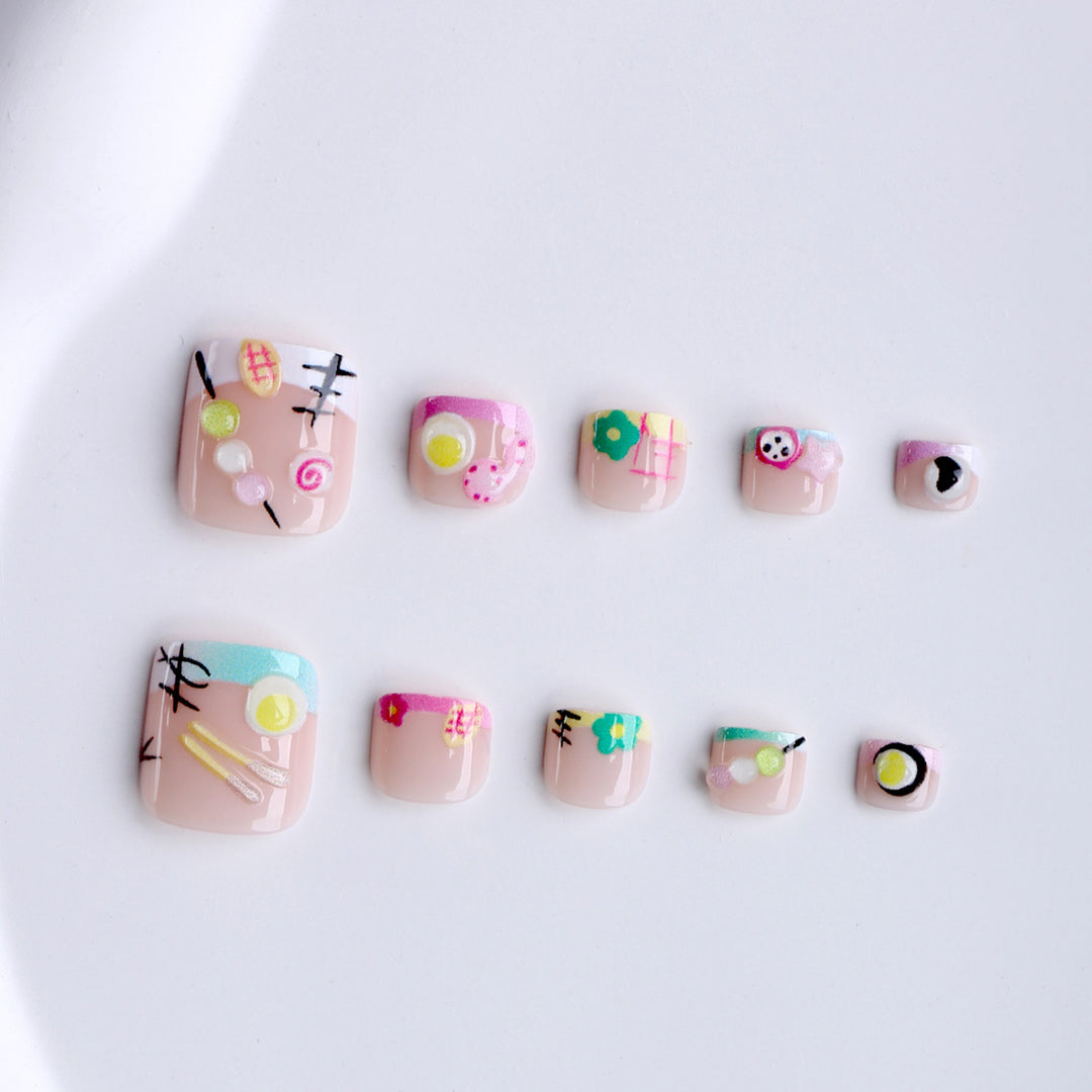 Artistic toenails with creative motifs Stornfield