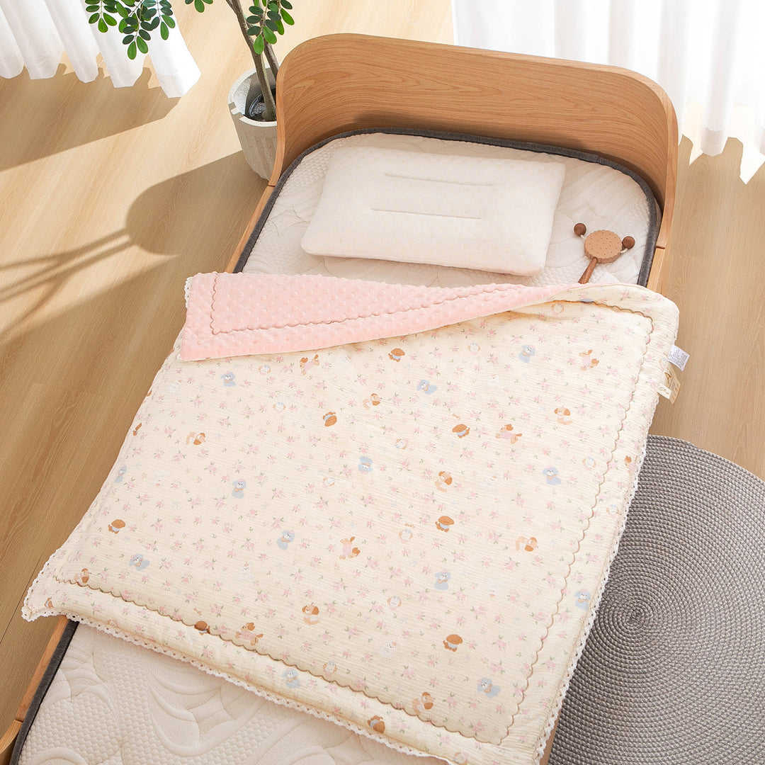 Women’s bedspread with high-quality floral design Stornfield