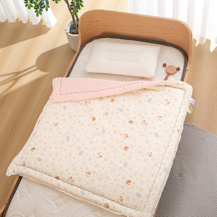 Women’s bedspread with high-quality floral design Stornfield