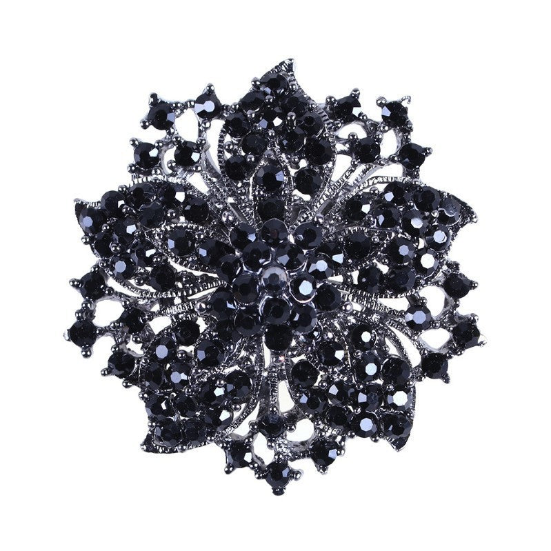Glamorous brooch with crystals Stornfield