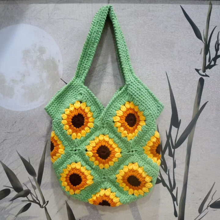 Handcrafted Macrame Bag in Floral Pattern Stornfield