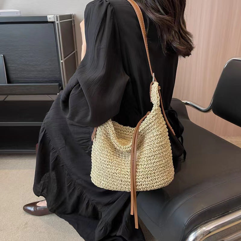 Cultivated raffia shoulder bag with leather accents Stornfield