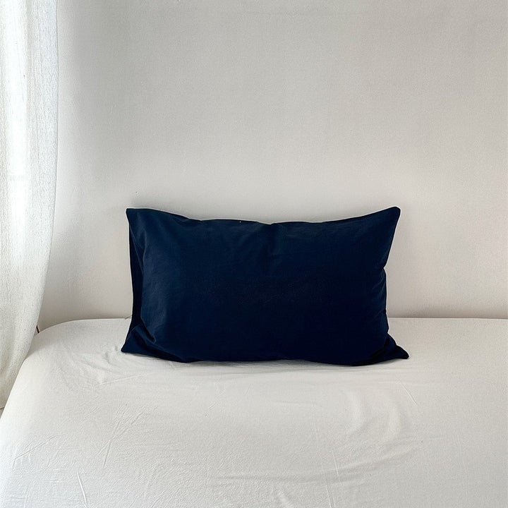 Cushion cover made of soft cotton percale with hidden zipper
