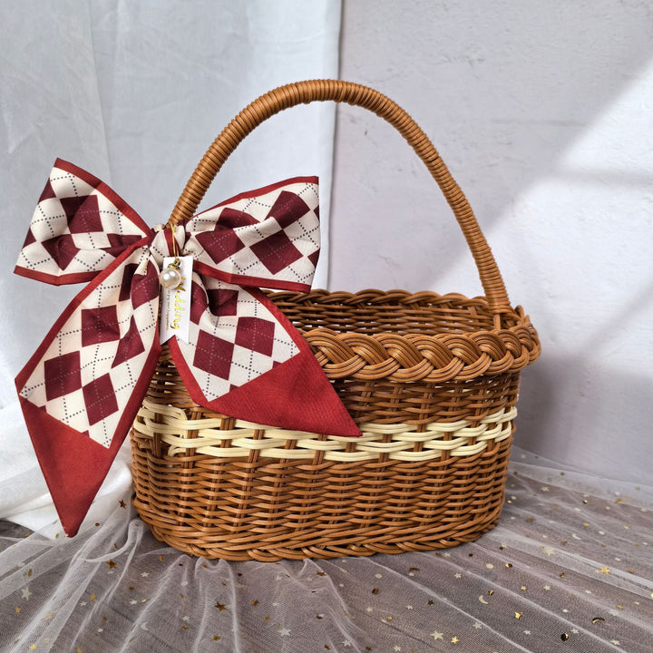 Women elegant handwoven shopping basket Stornfield