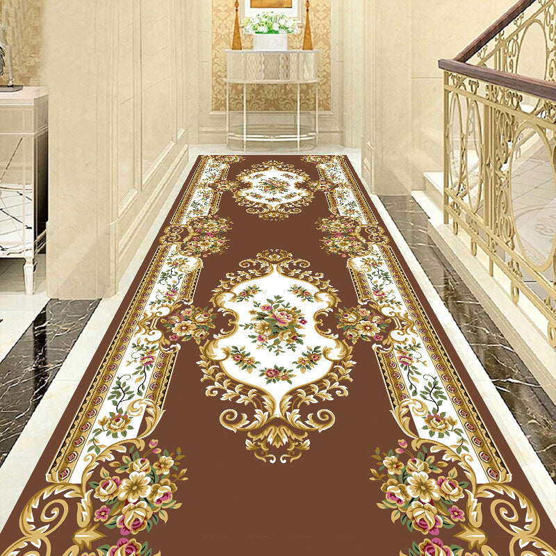 Elegant Vintage Flower Pattern Runner