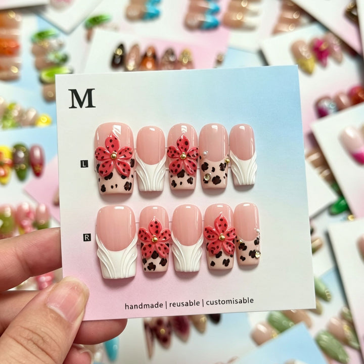 Handmade Floral Design Press-On Nails Set