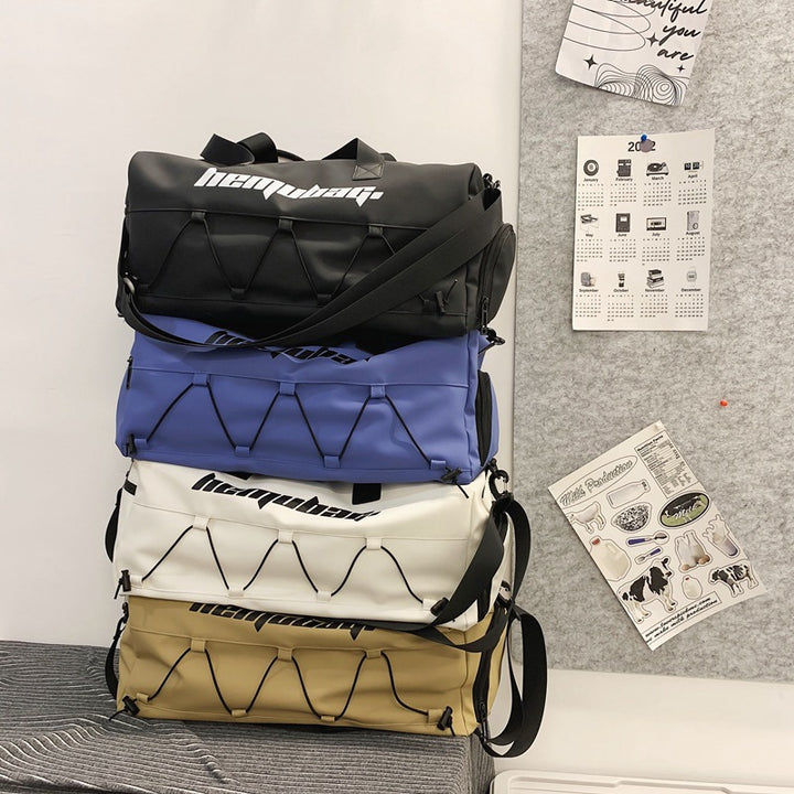 Sporty Travel Bag with Expandable Compartment Design Stornfield