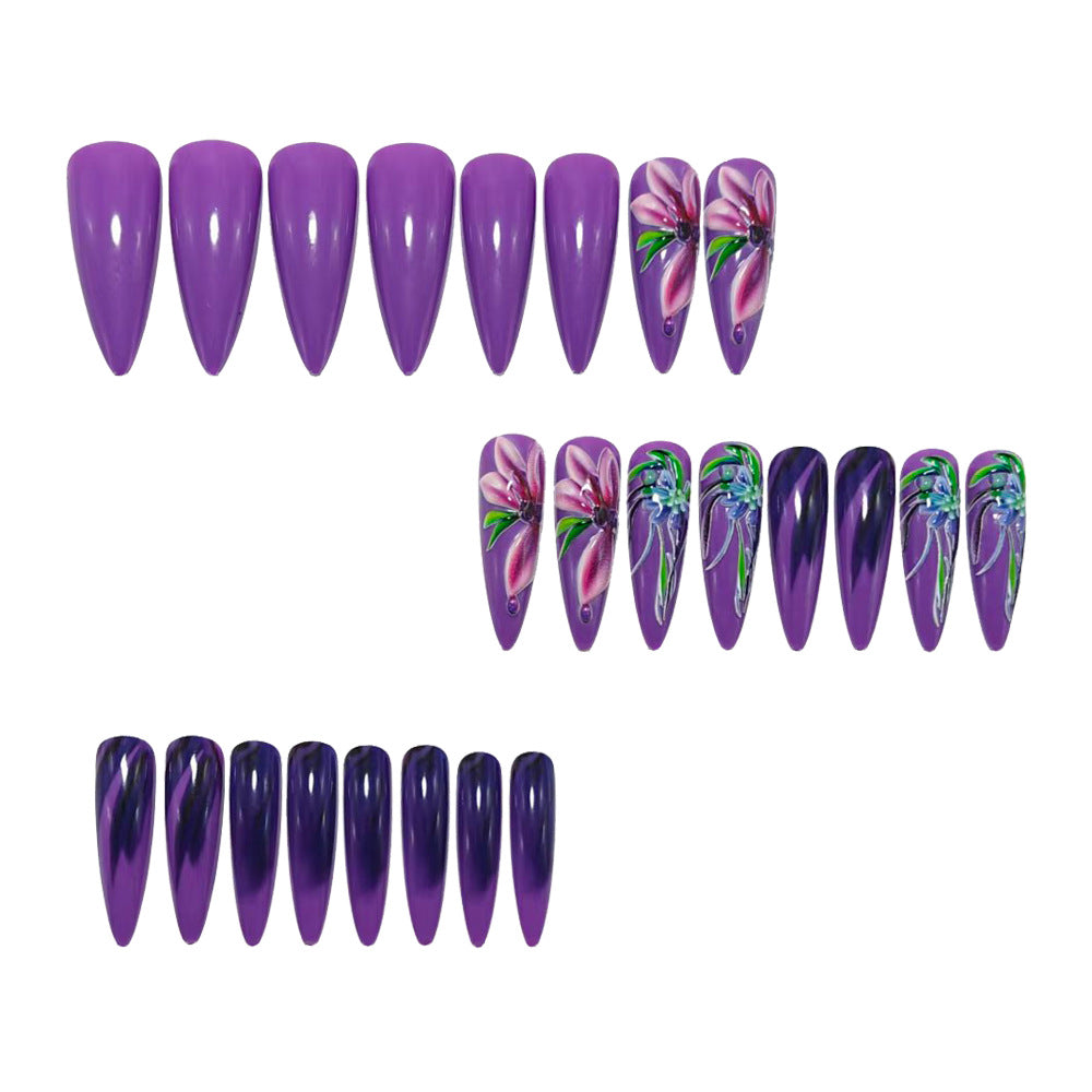 Artificial nails with artful floral design Stornfield