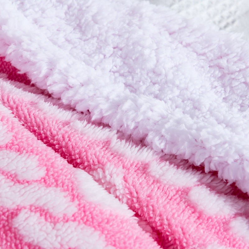 Women Cozy Reversible Blanket with Geometric Pattern Stornfield