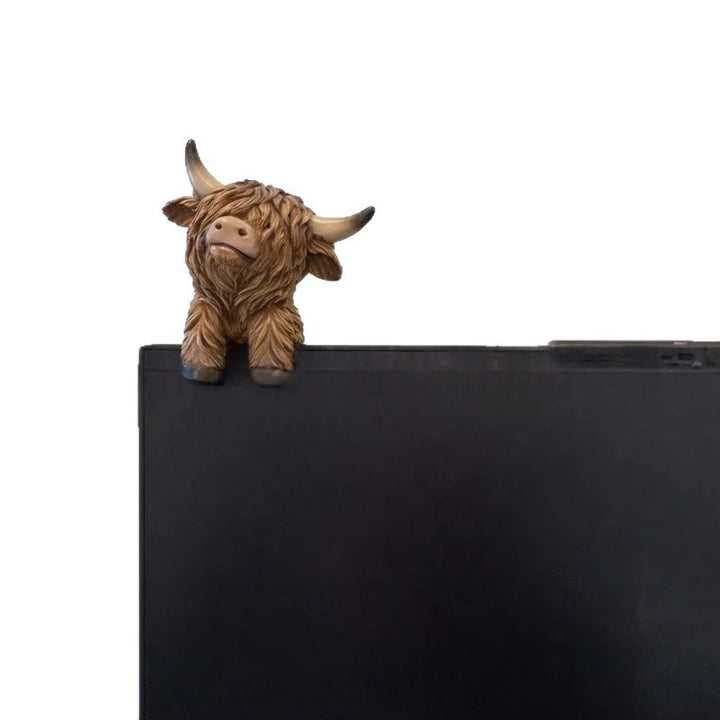 Highland Cow Dashboard Figurine Stornfield