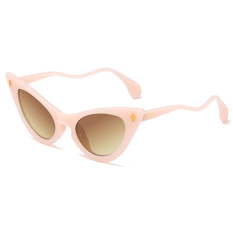 Women's Cat-Eye Sunglasses with Mirrored Lenses and Elegant Detail Stornfield