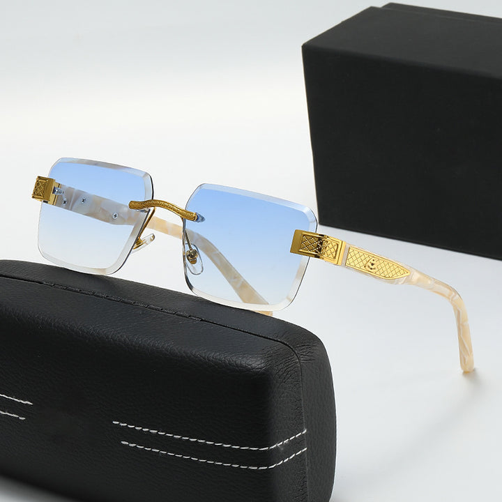 Ladies elegant sunglasses with luxurious, glittering frame Stornfield