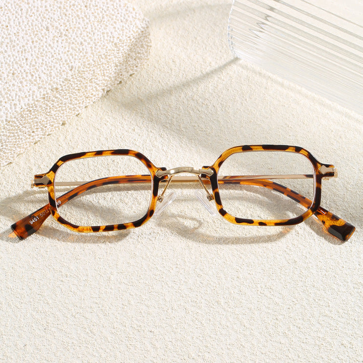 Fashionable Oversized Sunglasses in Modern Design Stornfield