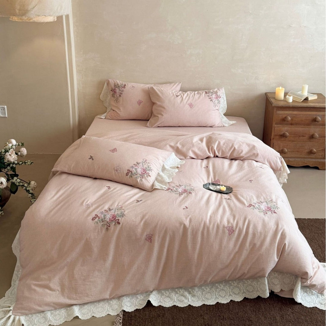 Romantic Linen-Blend Floral Embroidered Duvet Ensemble with Lace Scallop Hem and Decorative Pillow Shams