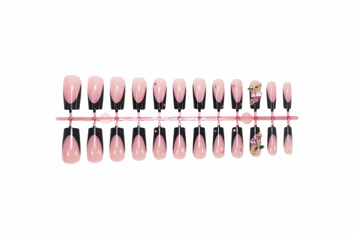 Artificial nail set with glamorous accents and elegant designs Stornfield