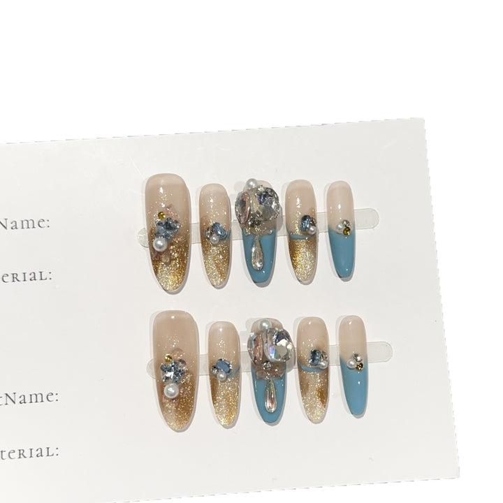 Glamorous Decorative Press-On Nail Set