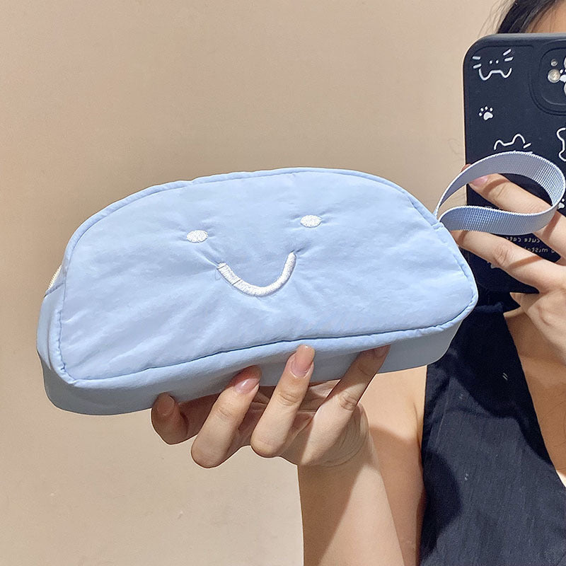 Handy bags with cute pig design Stornfield