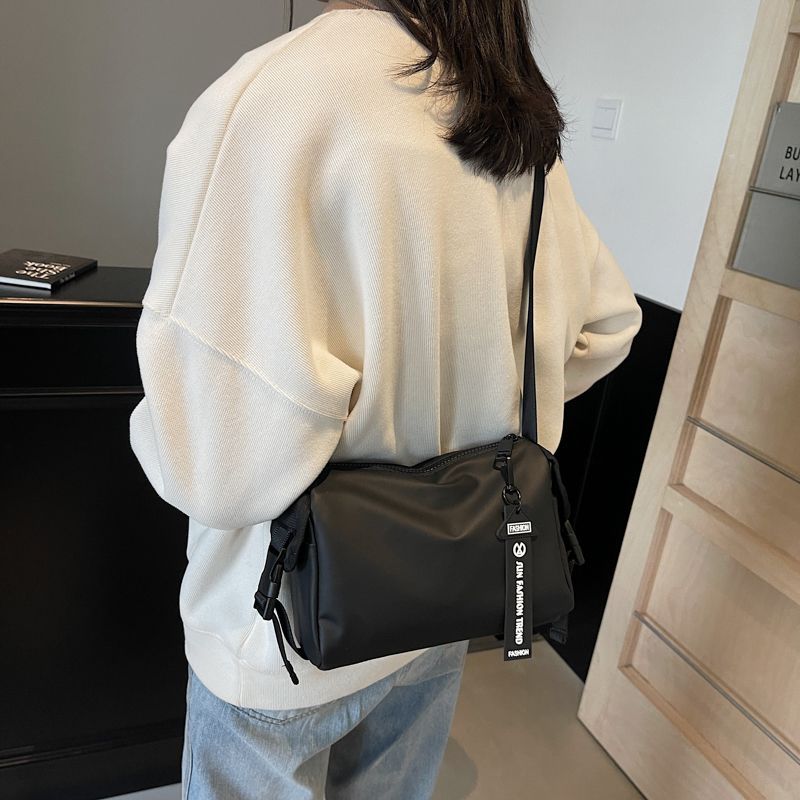 Sleek Multi-Functional Shoulder Bag Stornfield
