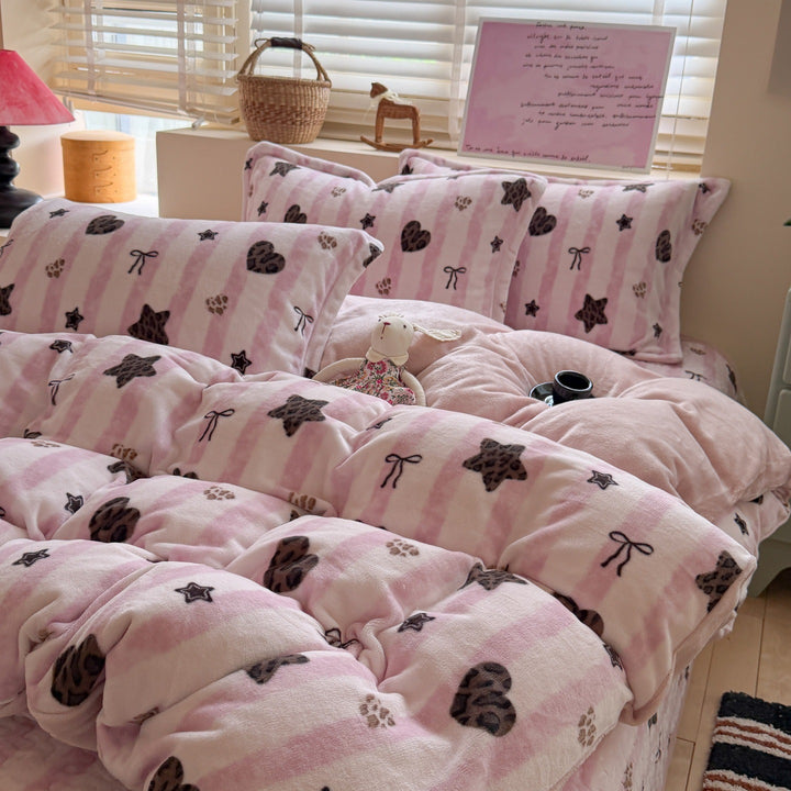 Plush Teddy-Print Reversible Comforter Set