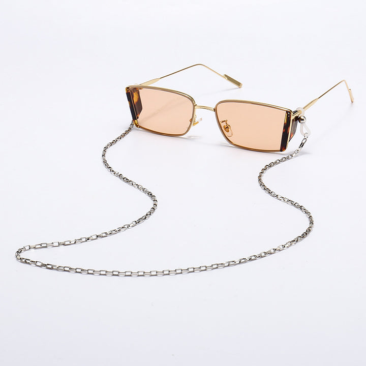 Fashionable Eyewear with Stylish Chain Stornfield