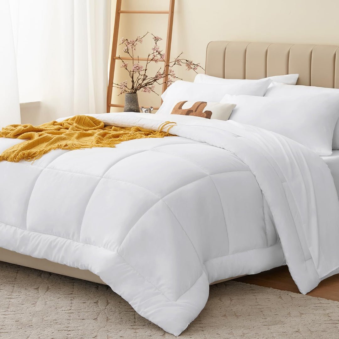 Women's quilted satin bedding set Stornfield