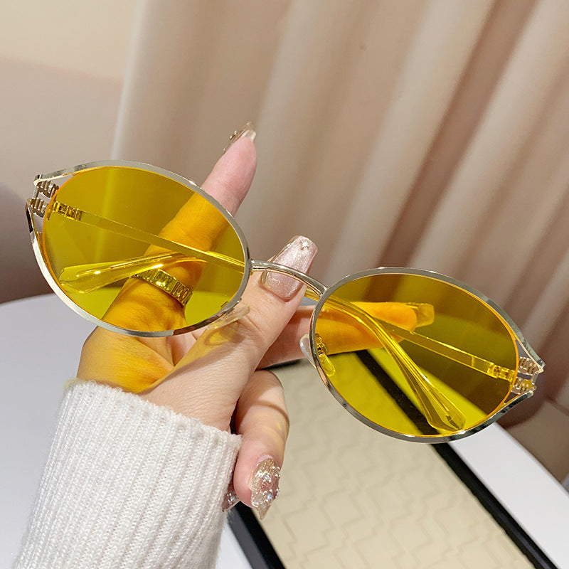 Elegant Frame Sunglasses
