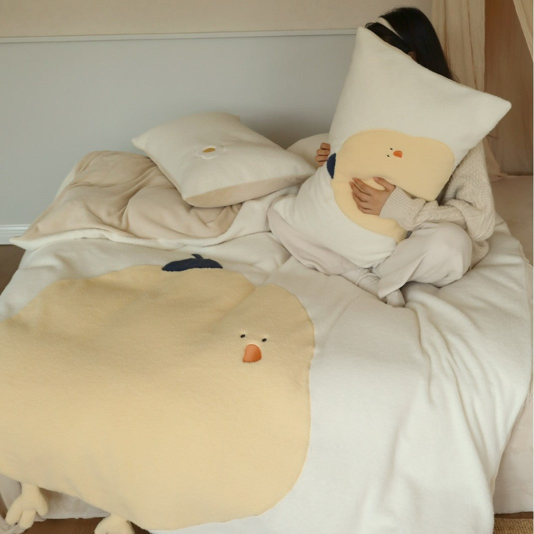 Cuddle blanket with 3D chick application and cute plush feet