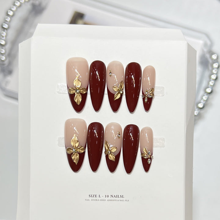 Festive Themed Press-On Nail Set