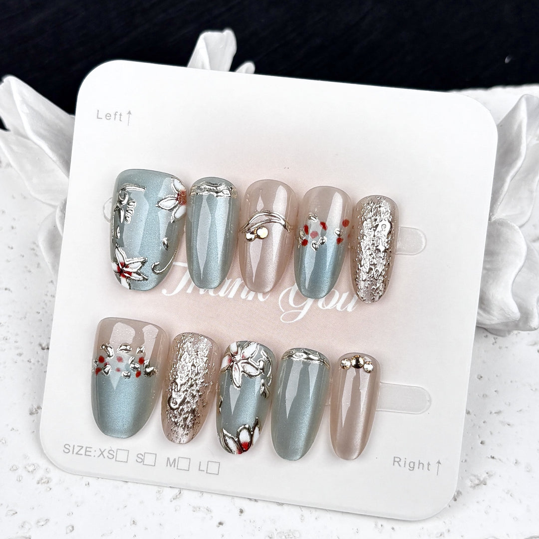 Decorative Press-On Nail Art Set with Unique Floral Accents