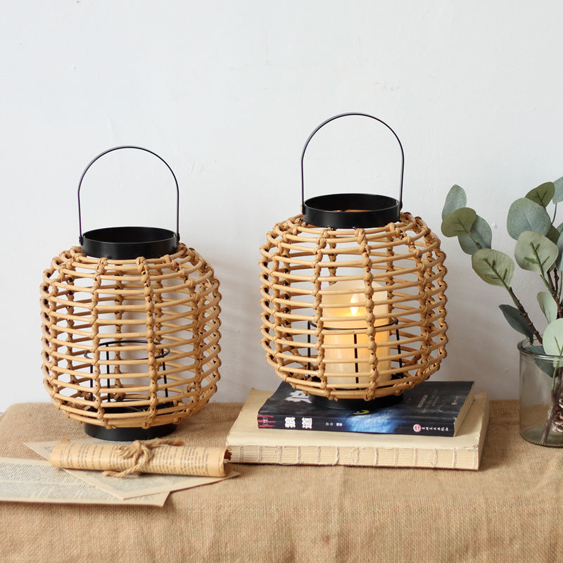 Handcrafted rattan lamp Stornfield