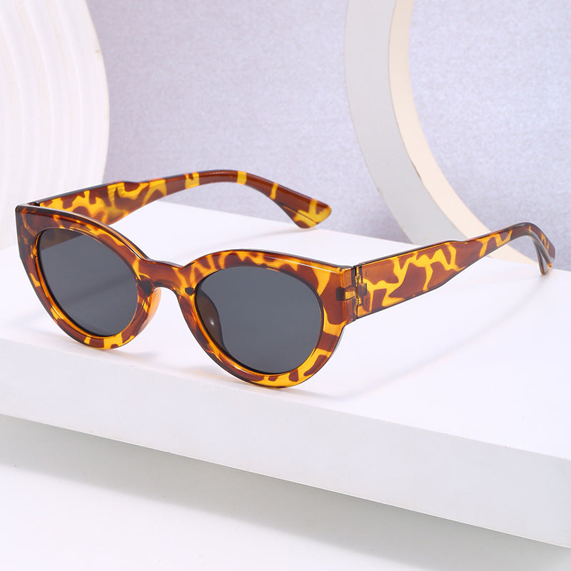 Ladies fashionable square sunglasses with mirrored lenses Stornfield