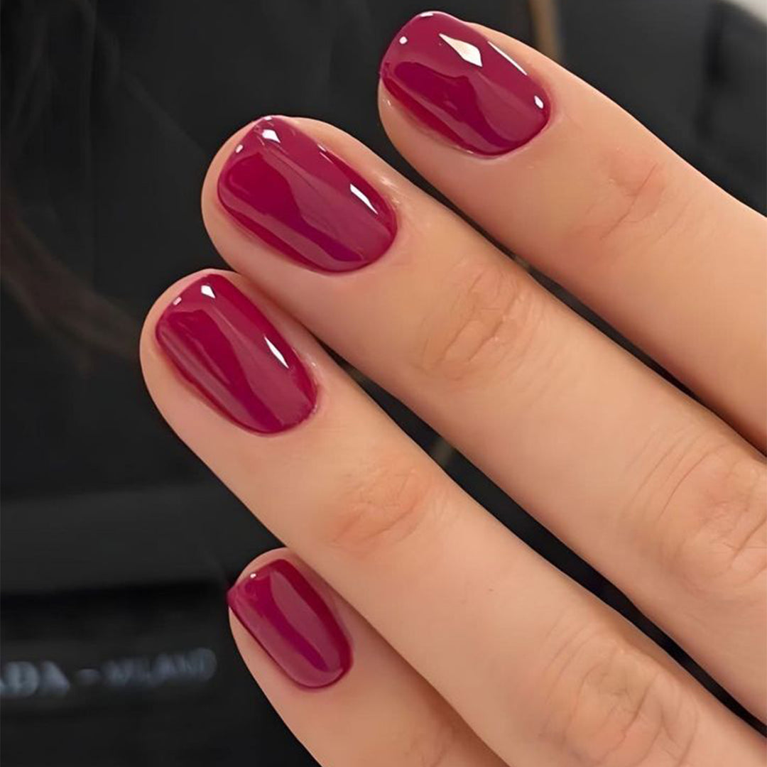 High-quality and elegant nail art Stornfield