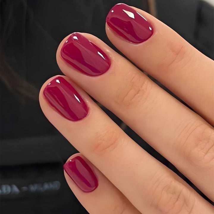 High-quality and elegant nail art Stornfield