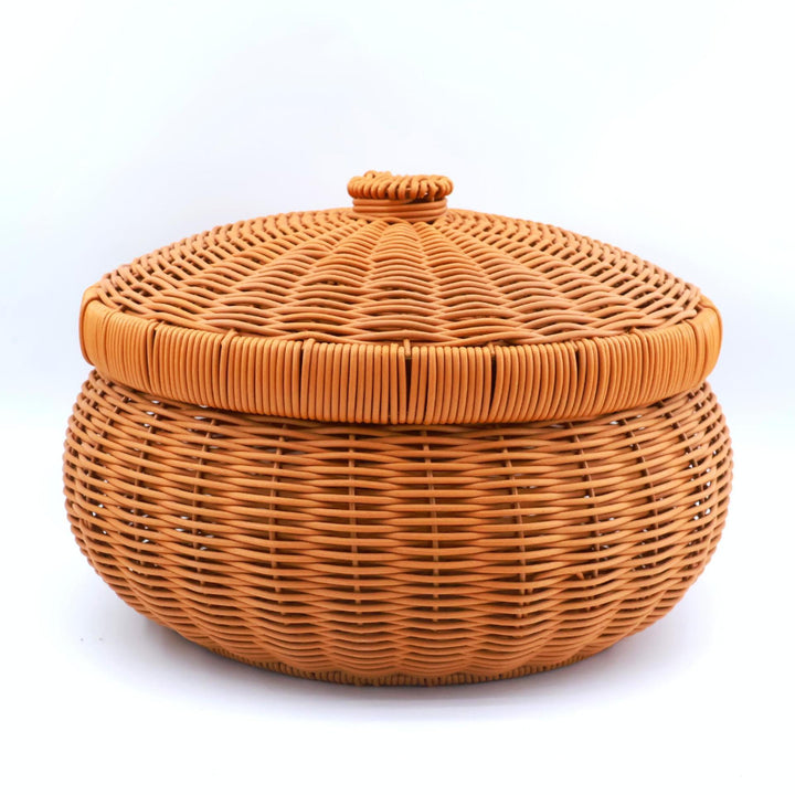 Women’s Braided Basket with Removable Lid Stornfield